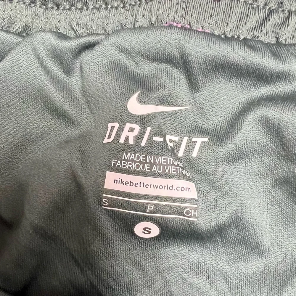 NIKE Pink Running Shorts Womens Small Dri-Fit Lined Elastic Waist Stretchy women